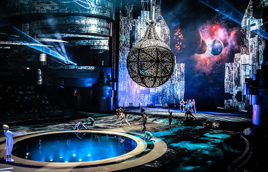 La Perle by Dragone