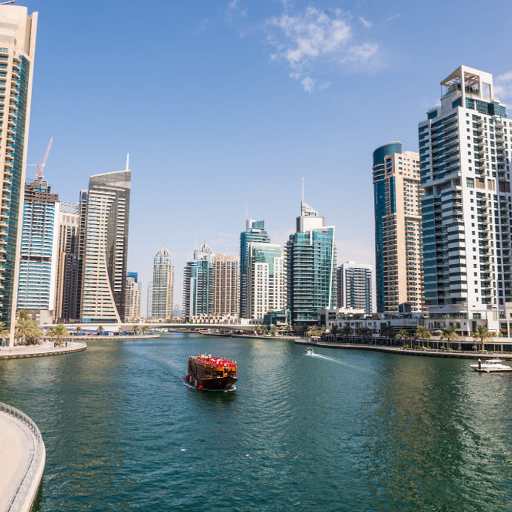 Dubai Waterfront lifestyle